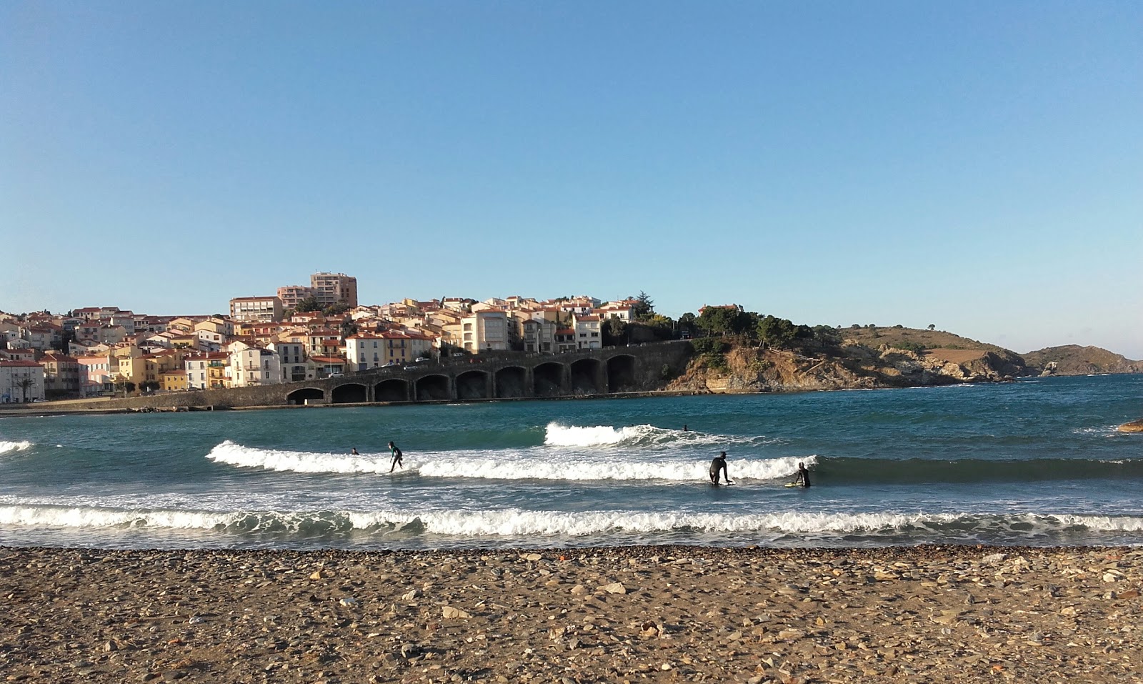 Photo of Banyuls sur Mer beach and the settlement