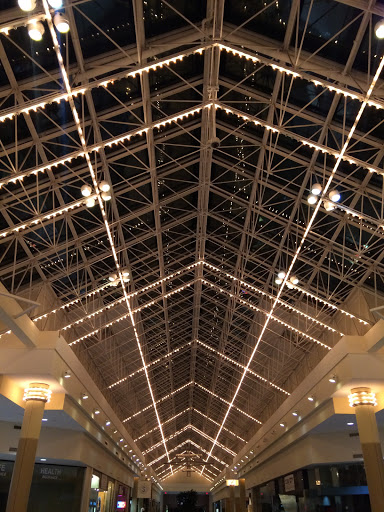 Shopping Mall «ShoppingTown Mall», reviews and photos, 3649 Erie Blvd E, Syracuse, NY 13214, USA