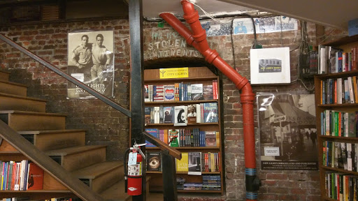 Book Store «City Lights Booksellers & Publishers», reviews and photos, 261 Columbus Ave, San Francisco, CA 94133, USA