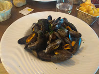 Moule du Restaurant français La Taverne - Table de caractère - Chasseneuil-du-Poitou - n°3