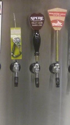 Liquor Store «Liquor Outlet», reviews and photos, 5107 Commercial St SE, Salem, OR 97306, USA