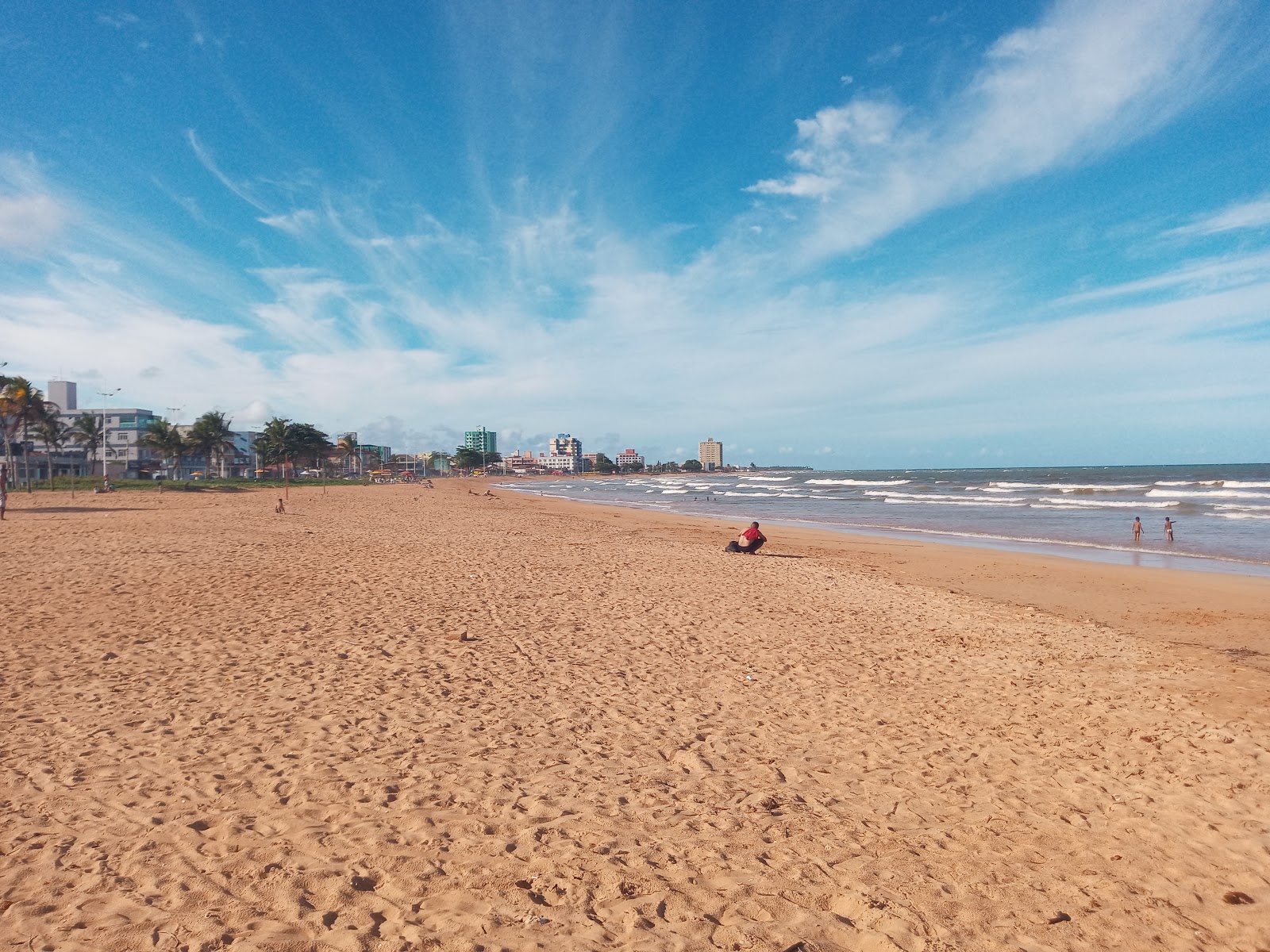 Fotografija Plaža Jacaraipe z svetel pesek površino