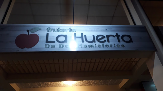 Opiniones de Frutería La Huerta - Dos Hemisferios en Quito - Frutería