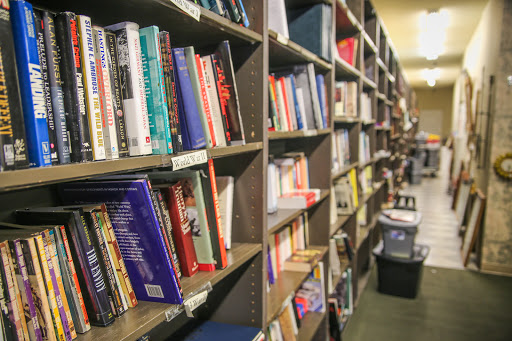 Book Store «Miracle Mile Bookstore», reviews and photos, 2210 Pacific Ave, Stockton, CA 95204, USA