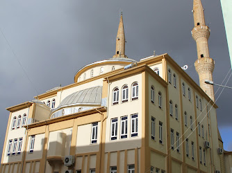 Bayrakçı Cami