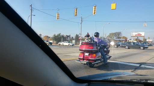 Tire Shop «Discount Tire Store - Center Line, MI», reviews and photos, 26805 Van Dyke, Center Line, MI 48015, USA