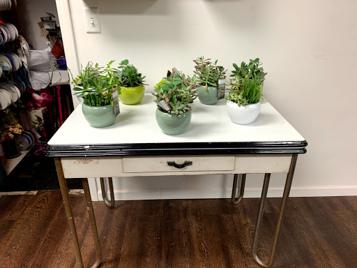 Florist «Chippewa Valley Floral», reviews and photos, 507 S Barstow St, Eau Claire, WI 54701, USA