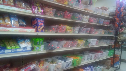 Grocery Store «Super Mercado La Montana», reviews and photos, 1905 Mountain View Ln # 100, Forest Grove, OR 97116, USA