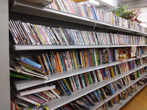 Thrift Store «Goodwill Store», reviews and photos, 23740 El Toro Rd e, Lake Forest, CA 92630, USA