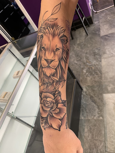 Tattoo Shop «Black Heart Tattoo», reviews and photos, 1926 Hudson Bridge Rd, Stockbridge, GA 30281, USA