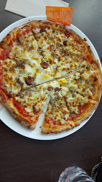 Plats et boissons du Pizzeria BELLA PIZZA - MANAICHE à Lille - n°3