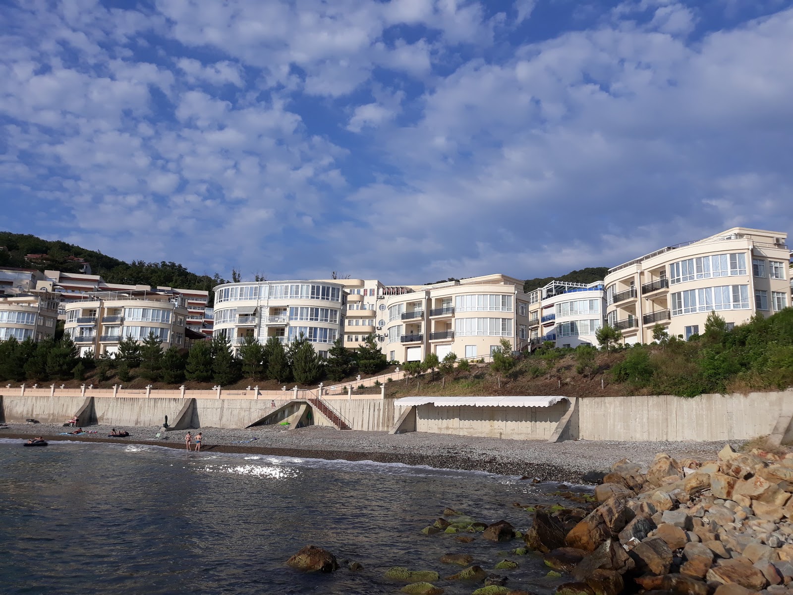 Φωτογραφία του Pine Coast beach με επίπεδο καθαριότητας πολύ καθαρό