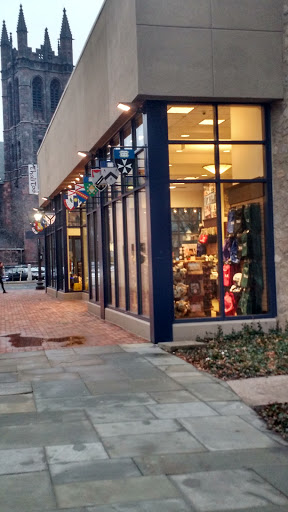 Book Store «Yale University Bookstore», reviews and photos, 77 Broadway, New Haven, CT 06511, USA