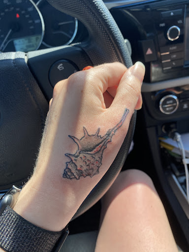 Tattoo Shop «Black Pearl Tattoo Studio & Gallery», reviews and photos, 509 Main St, Hyannis, MA 02601, USA