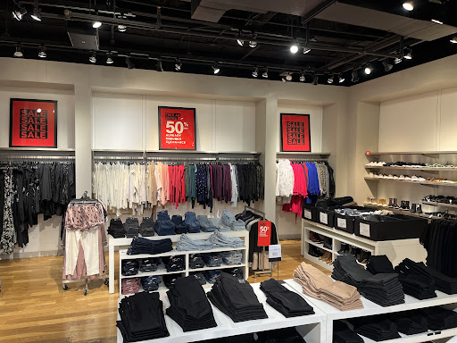 Clothing Store «Express», reviews and photos, 4396 Holly Drive, Beavercreek, OH 45440, USA