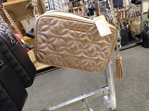 Department Store «Nordstrom Rack», reviews and photos, 17200 Southcenter Pkwy, Tukwila, WA 98188, USA