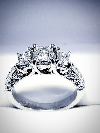 Jewelry Repair Service «Custom Fast-Fix Jewelry Repair», reviews and photos, 7335 Airport Blvd # K, Mobile, AL 36608, USA