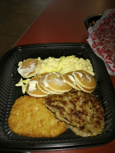 Supermarket «FoodMaxx Visalia», reviews and photos, 1550 N Ben Maddox Way, Visalia, CA 93292, USA