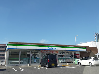 ファミリーマート 宇多津浜店