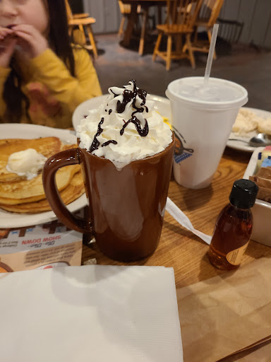 American Restaurant «Cracker Barrel Old Country Store», reviews and photos, 200 Bypass Rd, Williamsburg, VA 23185, USA