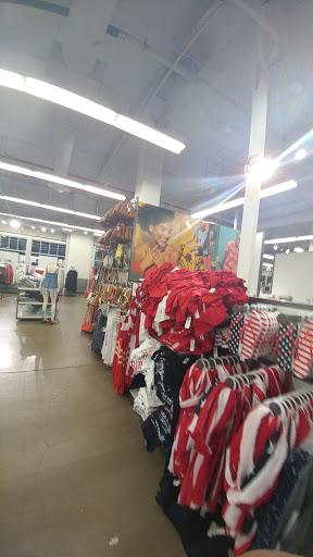 Clothing Store «Old Navy», reviews and photos, 1009 Flatbush Ave, Brooklyn, NY 11226, USA