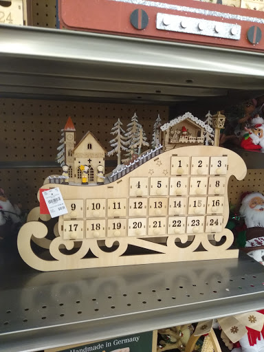 Home Goods Store «Tuesday Morning», reviews and photos, 2648 Tamiami Trail E, Naples, FL 34112, USA
