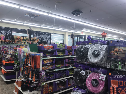 Dollar Store «Dollar Tree», reviews and photos, 847 Queen St, Southington, CT 06489, USA