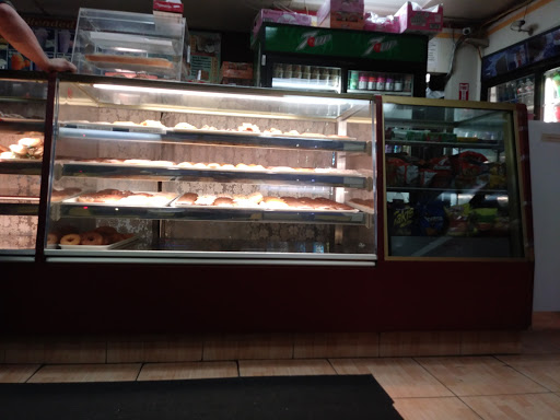 24-Seven Donut, 1300 Atlantic Ave, Long Beach, CA 90813, USA, 
