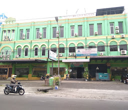OYO 692 Hotel Graha Buana photo