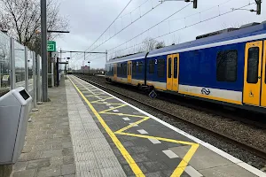 Nieuw-Vennep Railway Station image