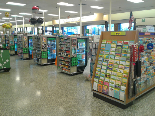 Supermarket «Publix Super Market at Country Club Plaza», reviews and photos, 18496 NW 67th Ave, Hialeah, FL 33015, USA