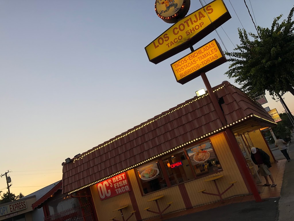 Los Cotijas Taco Shop 92840