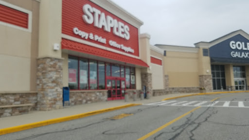 Office Supply Store «Staples», reviews and photos, 34 Walkers Brook Dr, Reading, MA 01867, USA