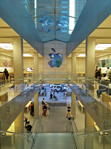 Computer Store «Apple North Michigan Avenue», reviews and photos, 679 N Michigan Ave, Chicago, IL 60611, USA