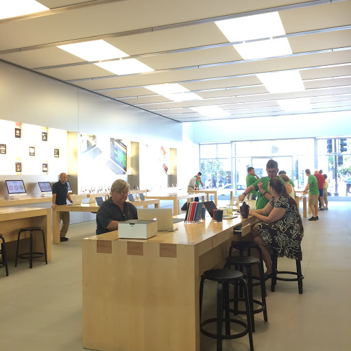 Computer Store «Apple Georgetown», reviews and photos, 1229 Wisconsin Ave NW, Washington, DC 20007, USA