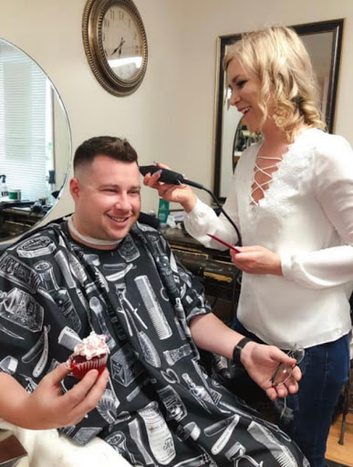 Barber Shop «Troutdale Barber Shop», reviews and photos, 146 Buxton Rd, Troutdale, OR 97060, USA