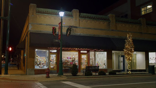 Book Store «Paragraphs Bookstore», reviews and photos, 229 S Main St, Mt Vernon, OH 43050, USA