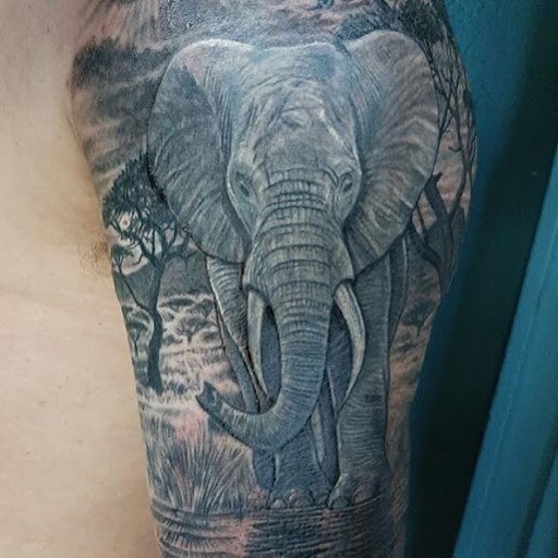 Tattoo Shop «Tattoo Tech», reviews and photos, 5350 N Springboro Pike, Moraine, OH 45439, USA