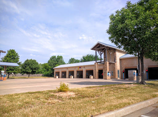 Xcel Car Wash en Overland Park