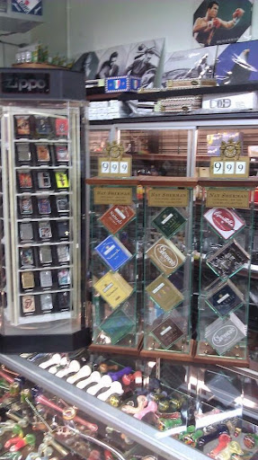 Tobacco Shop «ZIK SEATTLE SMOKE SHOP», reviews and photos, 419 Cedar St, Seattle, WA 98121, USA