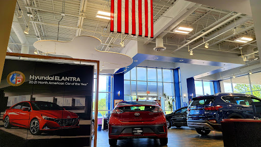 Hyundai Dealer «Gregory Hyundai», reviews and photos, 490 Skokie Valley Rd, Highland Park, IL 60035, USA