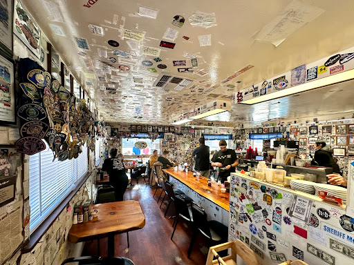 Grizzly Manor Cafe