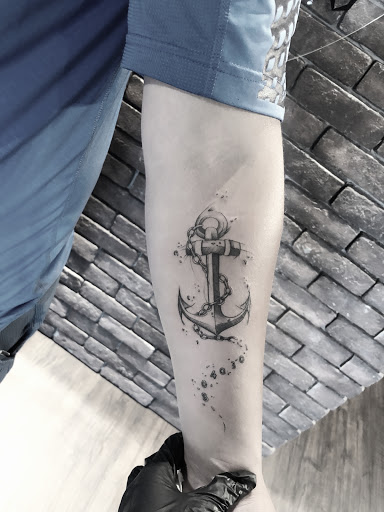 Explore tattoo ideas for belly button, creative tattoo ideas in El Monte, available at Baron Art Tattoo & Piercing Studio El Monte