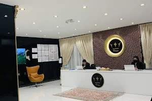Kings Dental Center Al Attiyah - مركز كينغز للاسنان العطية, CR NO: 79505/7 - ٧٩٥٠٥/٧ image