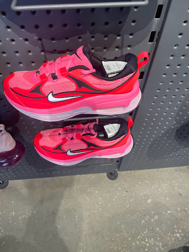 Shopping Mall «Orlando Outlet Marketplace», reviews and photos, 5269 International Dr, Orlando, FL 32819, USA