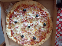 Plats et boissons du Pizzas à emporter Kiosque à pizzas ville de Eu, Normandie - n°5