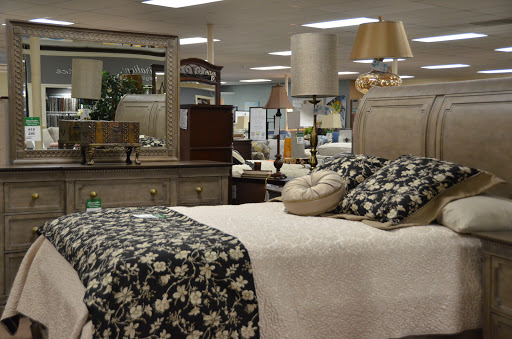 Furniture Store «Shumake Furniture Co. Inc.», reviews and photos, 2119 6th Ave SE, Decatur, AL 35601, USA