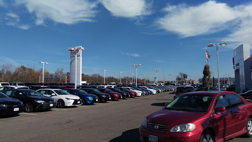 Used Car Dealer «Germain Toyota of Columbus», reviews and photos, 5711 Scarborough Blvd, Columbus, OH 43232, USA