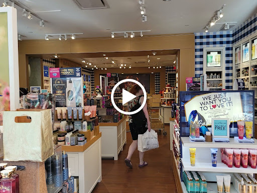 Shopping Mall «St. Louis Premium Outlets», reviews and photos, 18521 Outlet Blvd, Chesterfield, MO 63005, USA