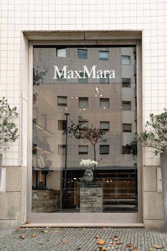 Max Mara